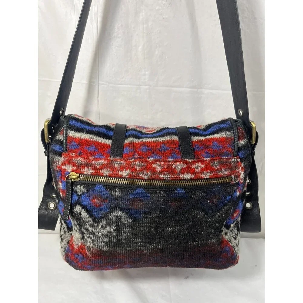 BADGLEY MISCHKA Mark + James purse saddle bag crossbody